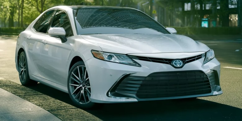 Front exterior view of the 2024 Toyota Camry