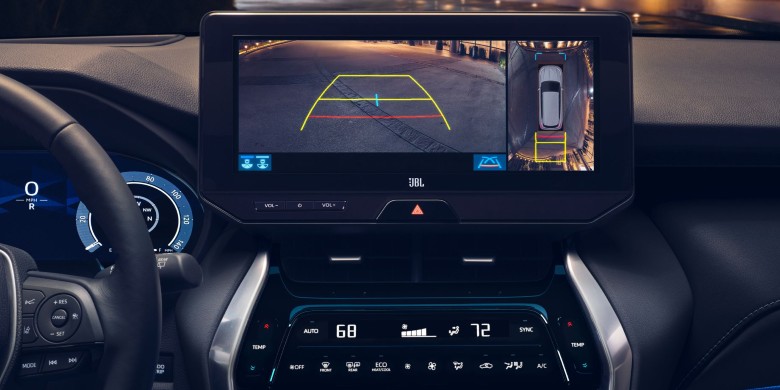 Infotainment center in the 2024 Toyota venza