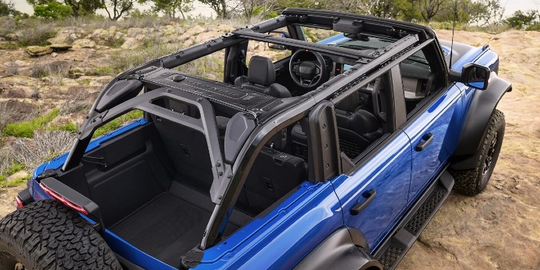 Front exterior view of the 2025 Ford Bronco