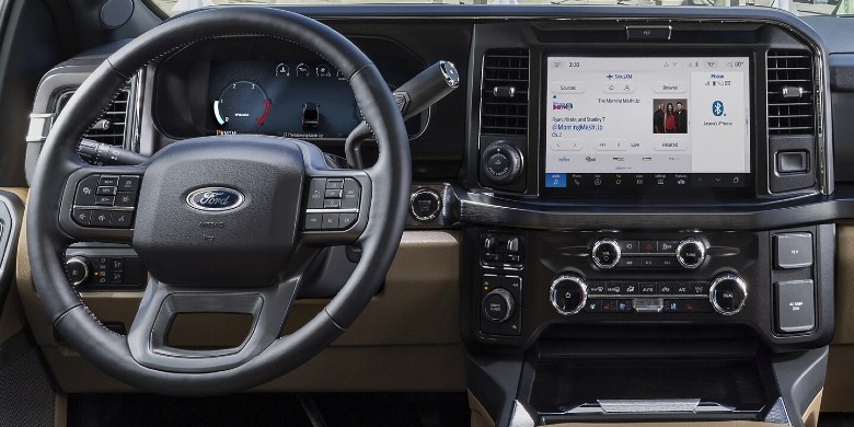 Interior front dash view in the 2025 Ford F-250 Super Duty