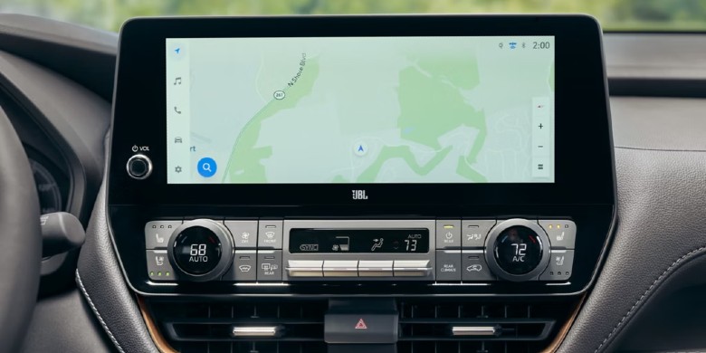 Interior front dash view in the 2025 Toyota grandhighlander