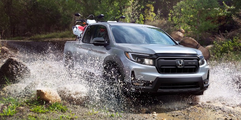 Front exterior view of the 2025 Honda Ridgeline