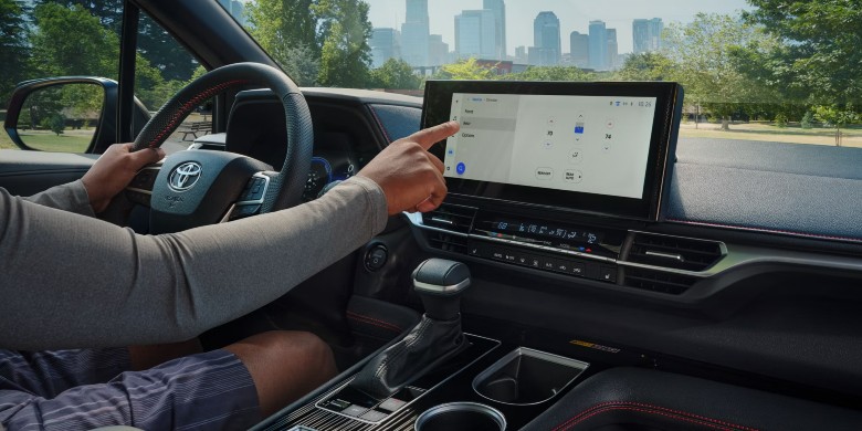 Interior front dash view in the 2025 Toyota Sienna