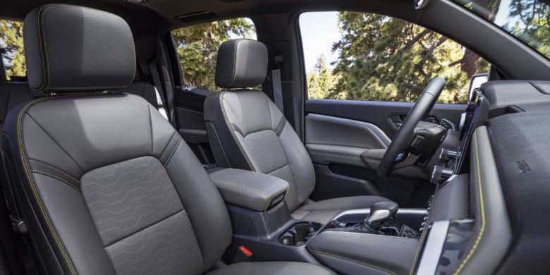 Front exterior view of the 2026 Chevrolet Colorado