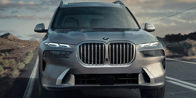 Front exterior view of the 2026 BMW X7
