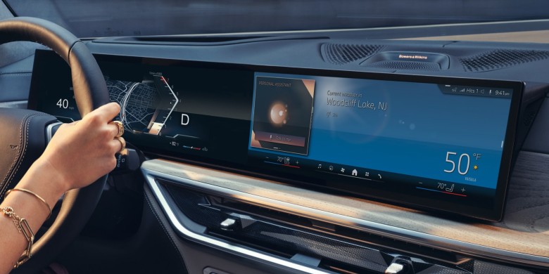 Interior front dash view in the 2026 BMW X7