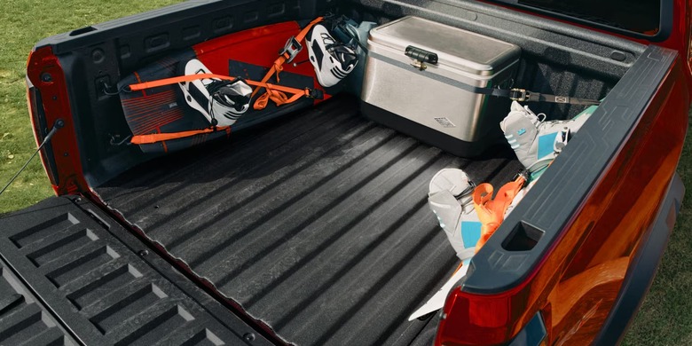2027 Chevrolet Colorado bed and tailgate near South Bend IN