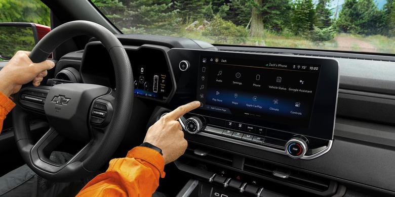 2027 Chevrolet Colorado technology near South Bend IN