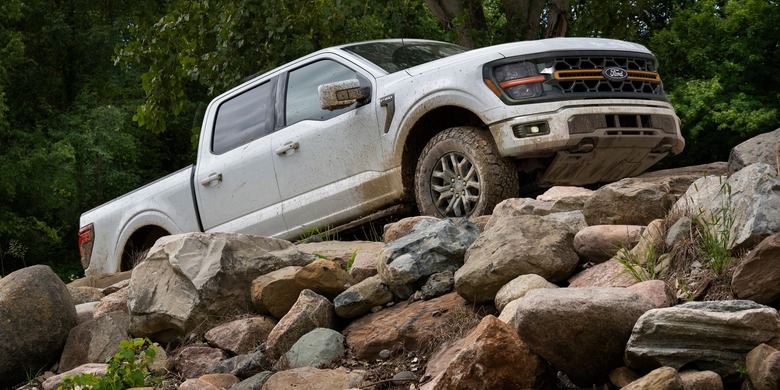 2027 Ford F-150 Tremor rocks white