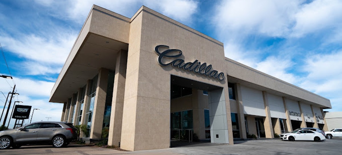 Cadillac Service Bay Phoenix
