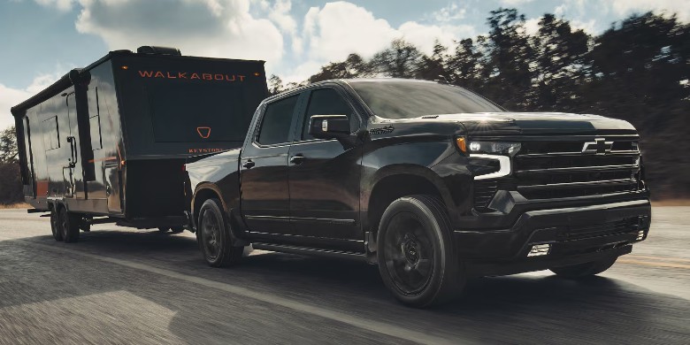 2026 Chevy Silverado 3500 HD 5th wheel towing near South Bend IN