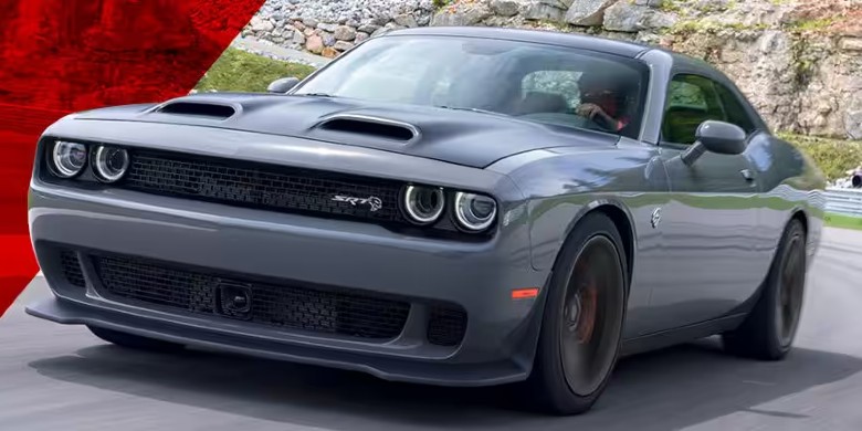 Supercharged 6.2L HEMI V8 Engine