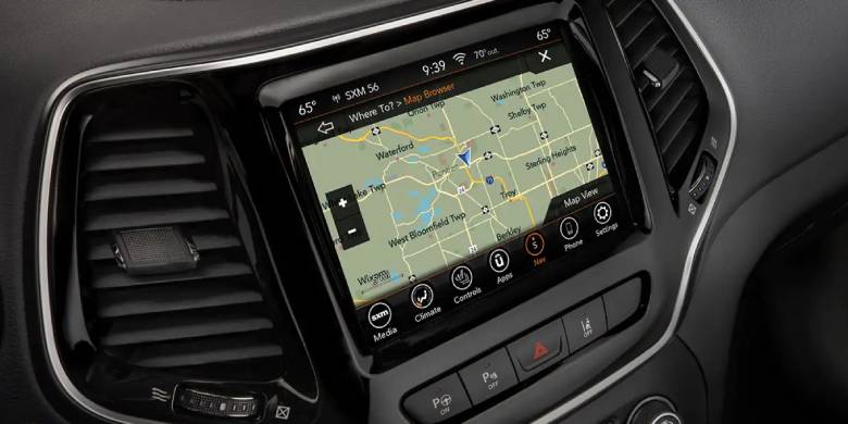 Interior tech in the 2023 Jeep cherokee