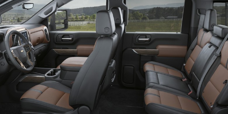 Interior seating in the 2023 Chevrolet Silverado 3500HD