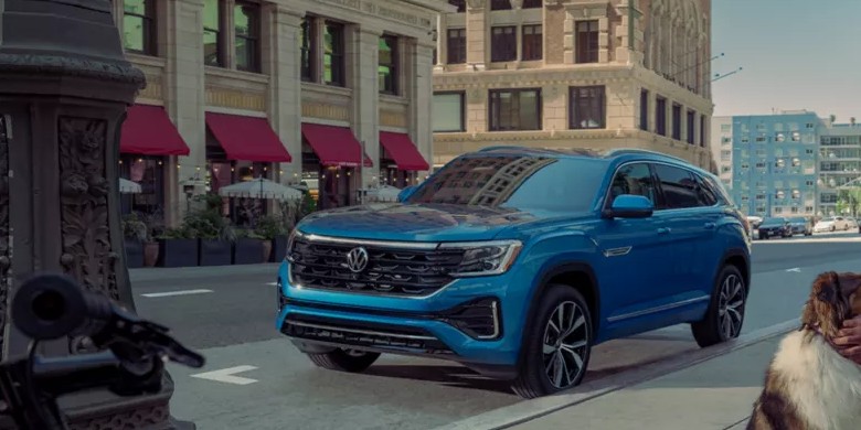 2024 Volkswagen Atlas Cross Sport in Racine | Frank Boucher