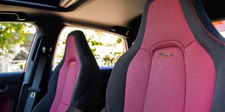 Interior front seat view of the 2024 Honda Civic Si