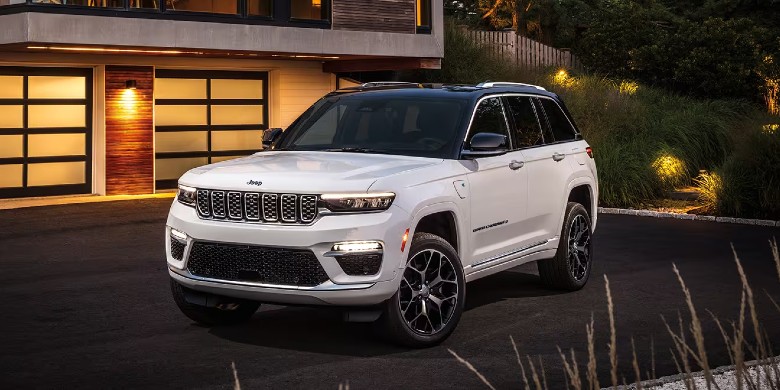 Top exterior view of the 2024 Jeep Grand Cherokee 4XE