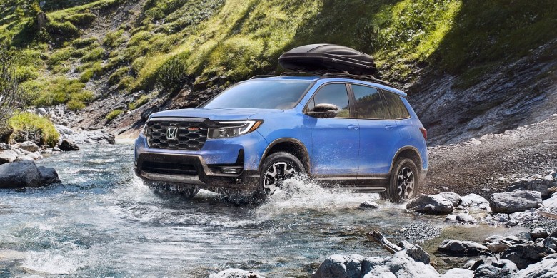 Front exterior view of the 2024 Honda Passport