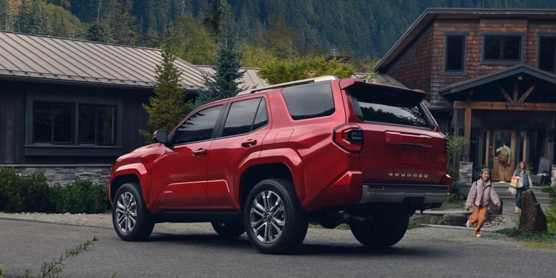 Interior front dash view in the 2025 Toyota 4Runner