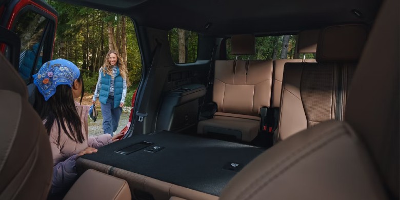 Front exterior view of the 2025 Toyota 4Runner