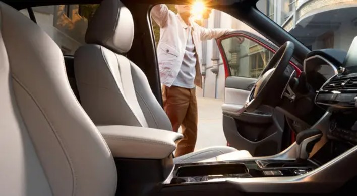 Eclipse Cross interior and seating for five