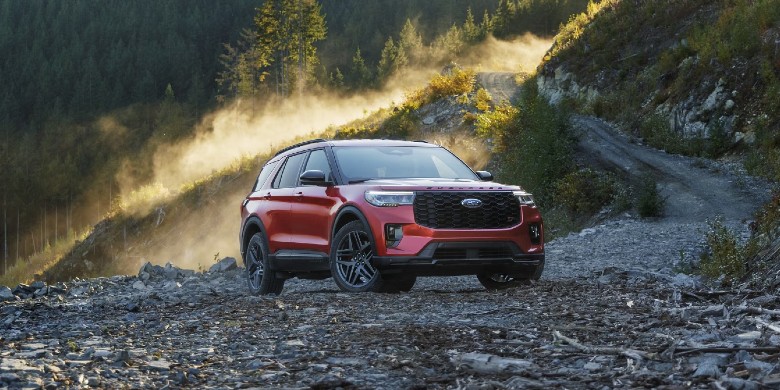 Front exterior view of the 2025 Ford Explorer