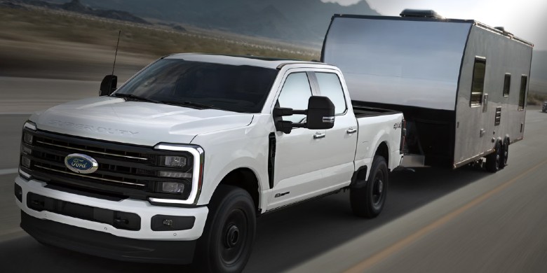 Front exterior view of the 2025 Ford F-350 SD