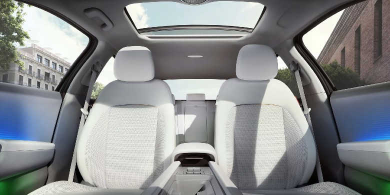 Front exterior view of the 2025 Hyundai IONIQ 6