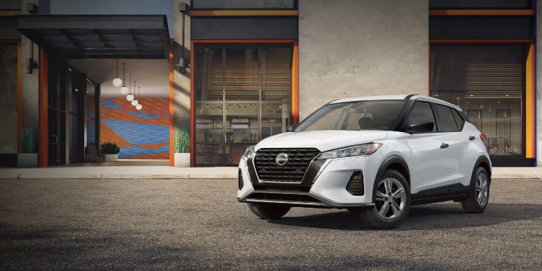 Front exterior view of the 2025 Nissan Kicks Play for sale in Waukesha, WI
