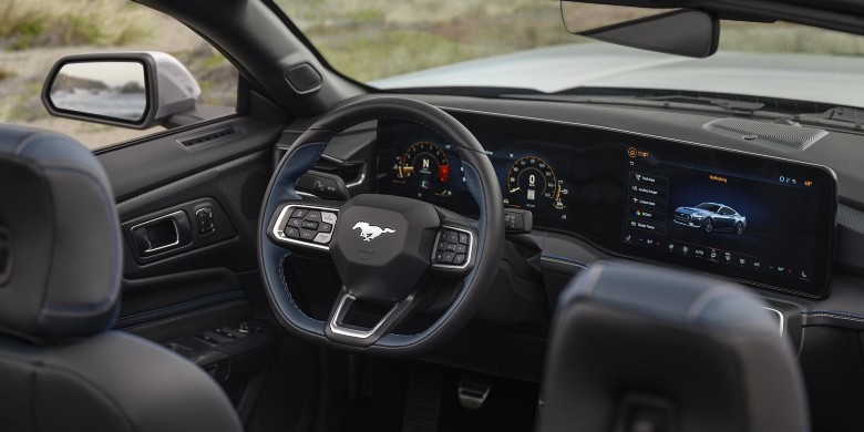 Interior front dash view in the 2025 Ford Mustang