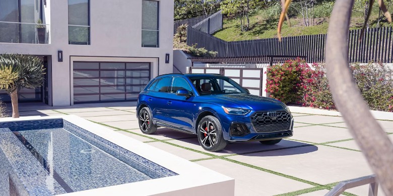 Exterior view of the 2025 Audi q5