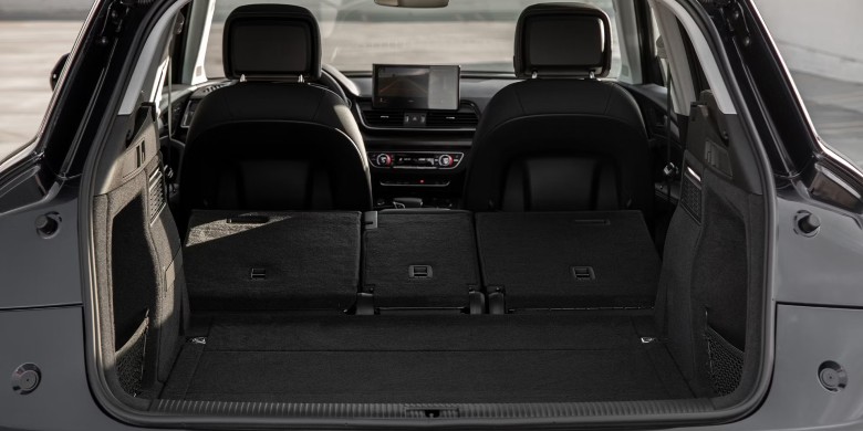 Interior seating view of the 2025 Audi q5
