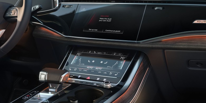 Interior tech view of the 2025 Audi q8