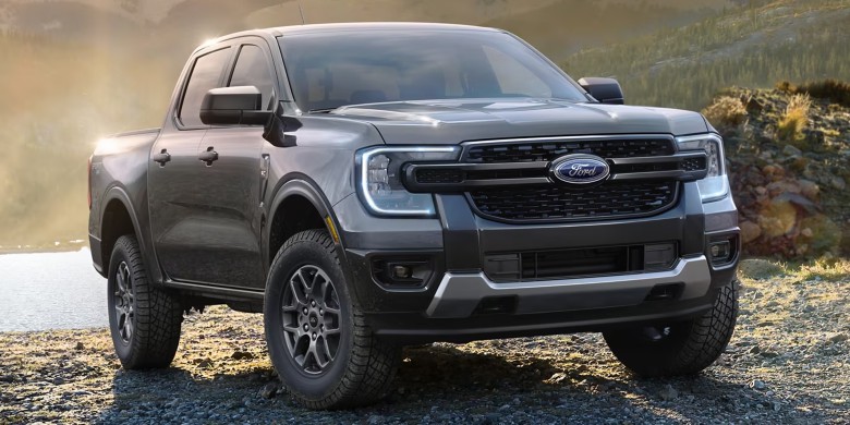 2025 Ford Ranger front exterior view
