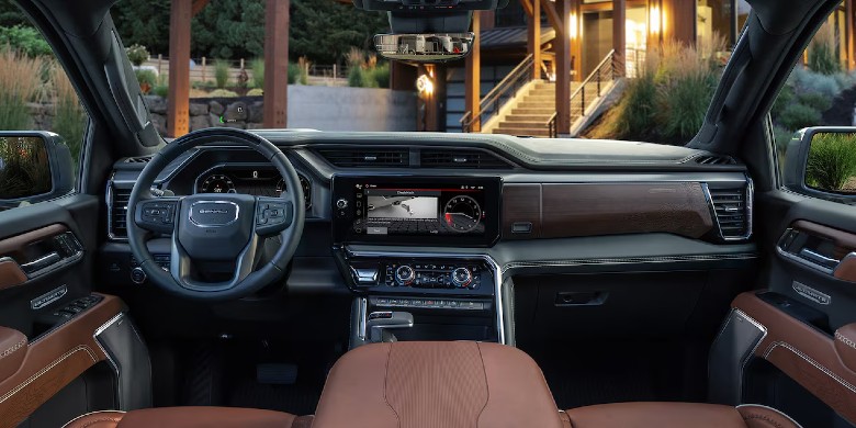 Interior tech view in the 2025 GMC Sierra Denali and GMC Sierra Denali Ultimate