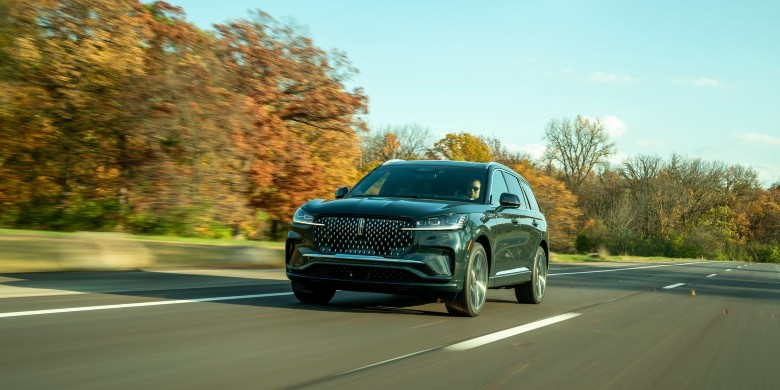 Front exterior view of the 2026 Lincoln Aviator
