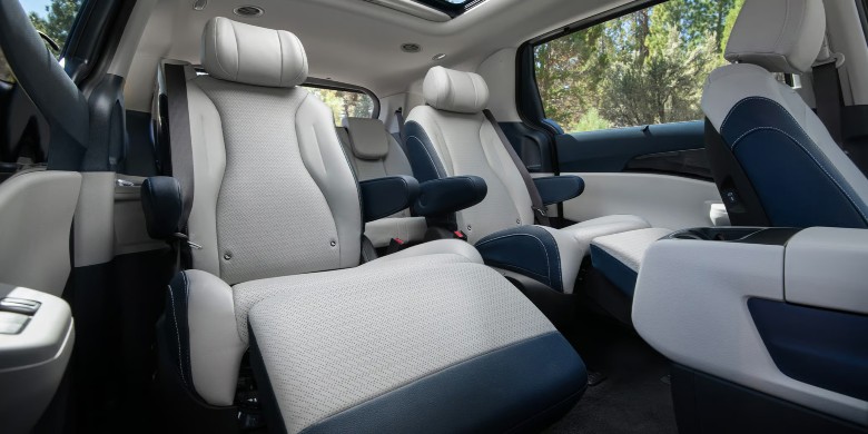 2026 Kia Carnival MPV Hybrid  