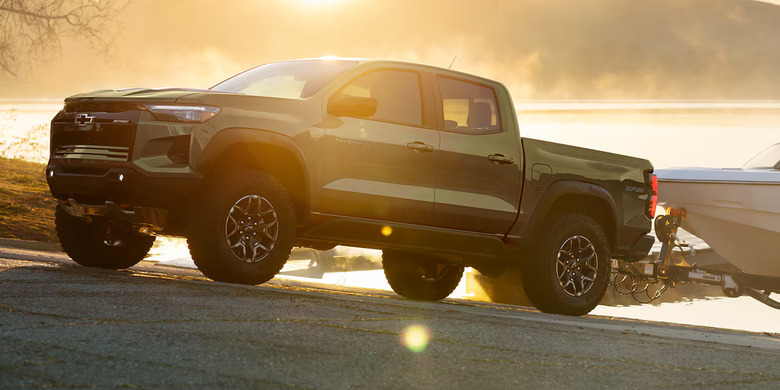 2026 Chevy Colorado ZR2 towing a boat