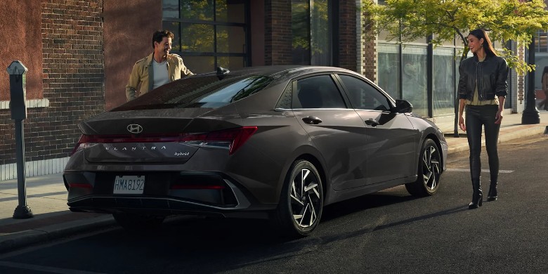 2026 Hyundai Elantra Hybrid
