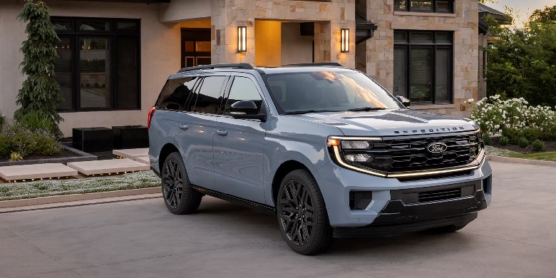 Front exterior view of the 2026 Ford Expedition