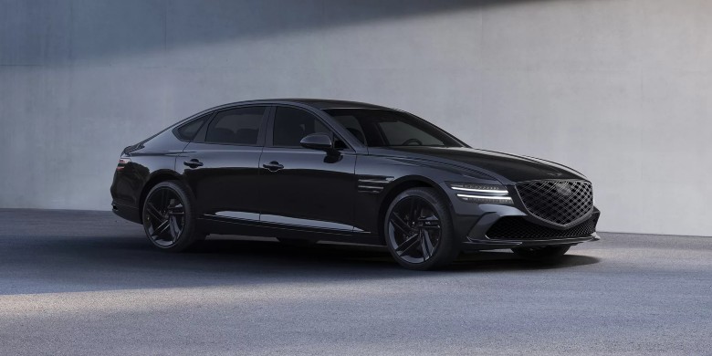 Front exterior view of a 2026 Genesis G80 for sale in Waukesha, WI
