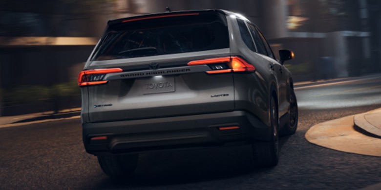 2026 Toyota Grand Highlander Interior Technology