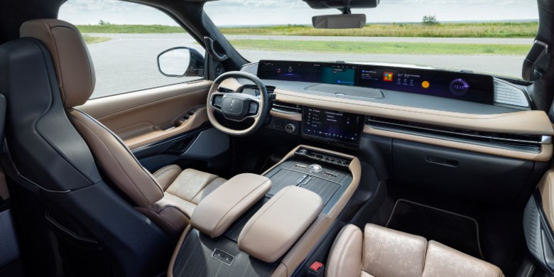 interior tech view of the 2026 Lincoln Navigator