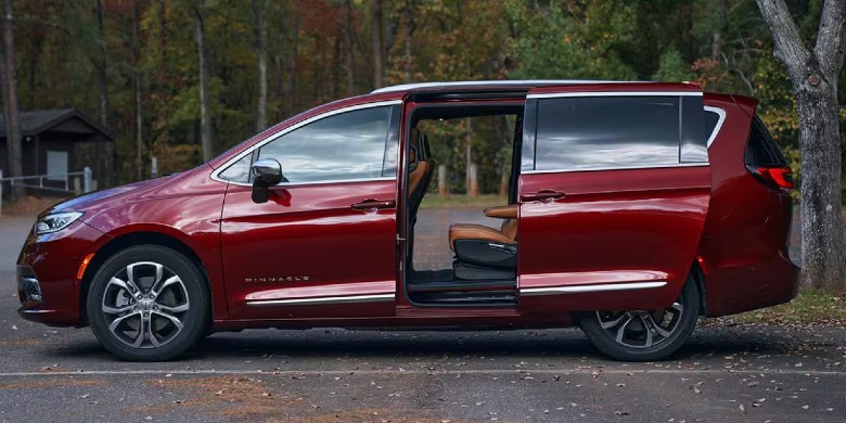 2026 Pacifica Plug-In Hybrid 