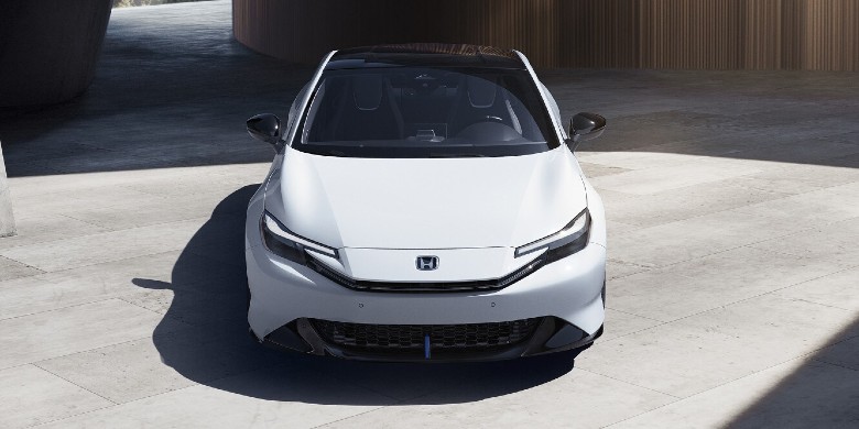 2026 Honda Prelude Hybrid Winter Frost Pearl overhead view near Albert Lea MN