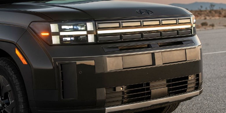 Front exterior view of the 2026 Chevrolet santafe