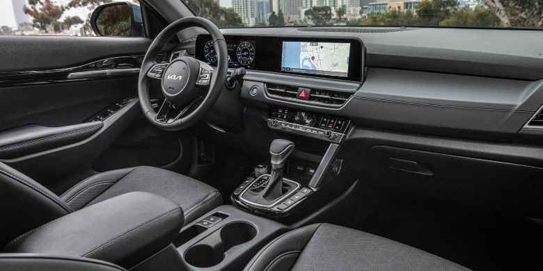interior tech view of a 2026 Kia seltos for sale in Racine, WI