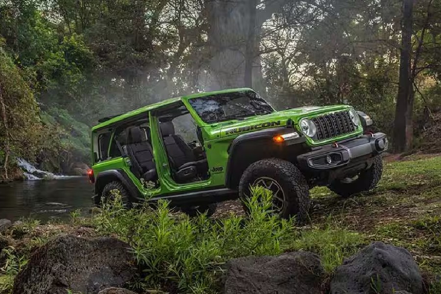 Front exterior view of the 2026 Jeep wrangler