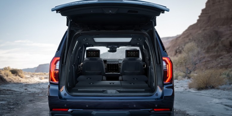 2026 GMC Yukon XL power liftgate and cargo space