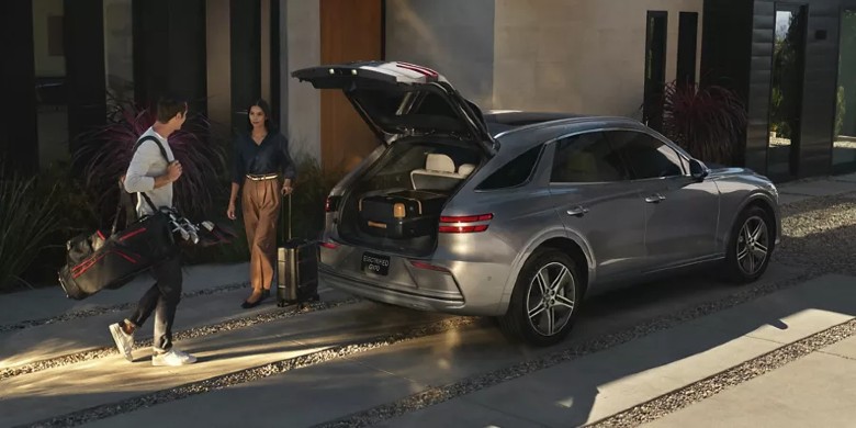 2027 Genesis Electrified GV70